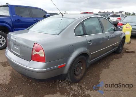 2002 Volkswagen Passat Gls from USA, damaged, VIN WVWPD63B32P307630